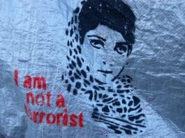 Mural in Betlehem: I am not a terrorist. Fhoto: Taken on May 4, 2007 by Chris Riebschlager. (CC BY-NC 2.0).