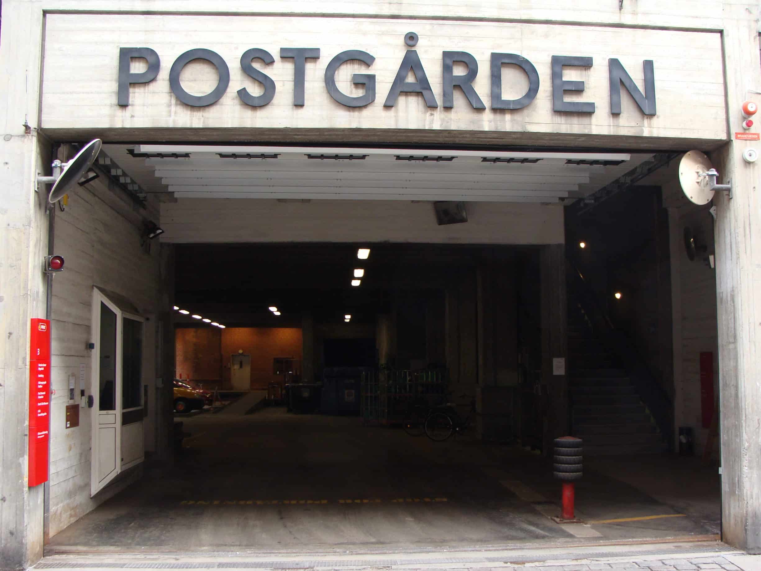 Entrance to the post office yard where the Købmagergade robbery took place on november 3, 1988. Photo: Rebecka Söderberg.